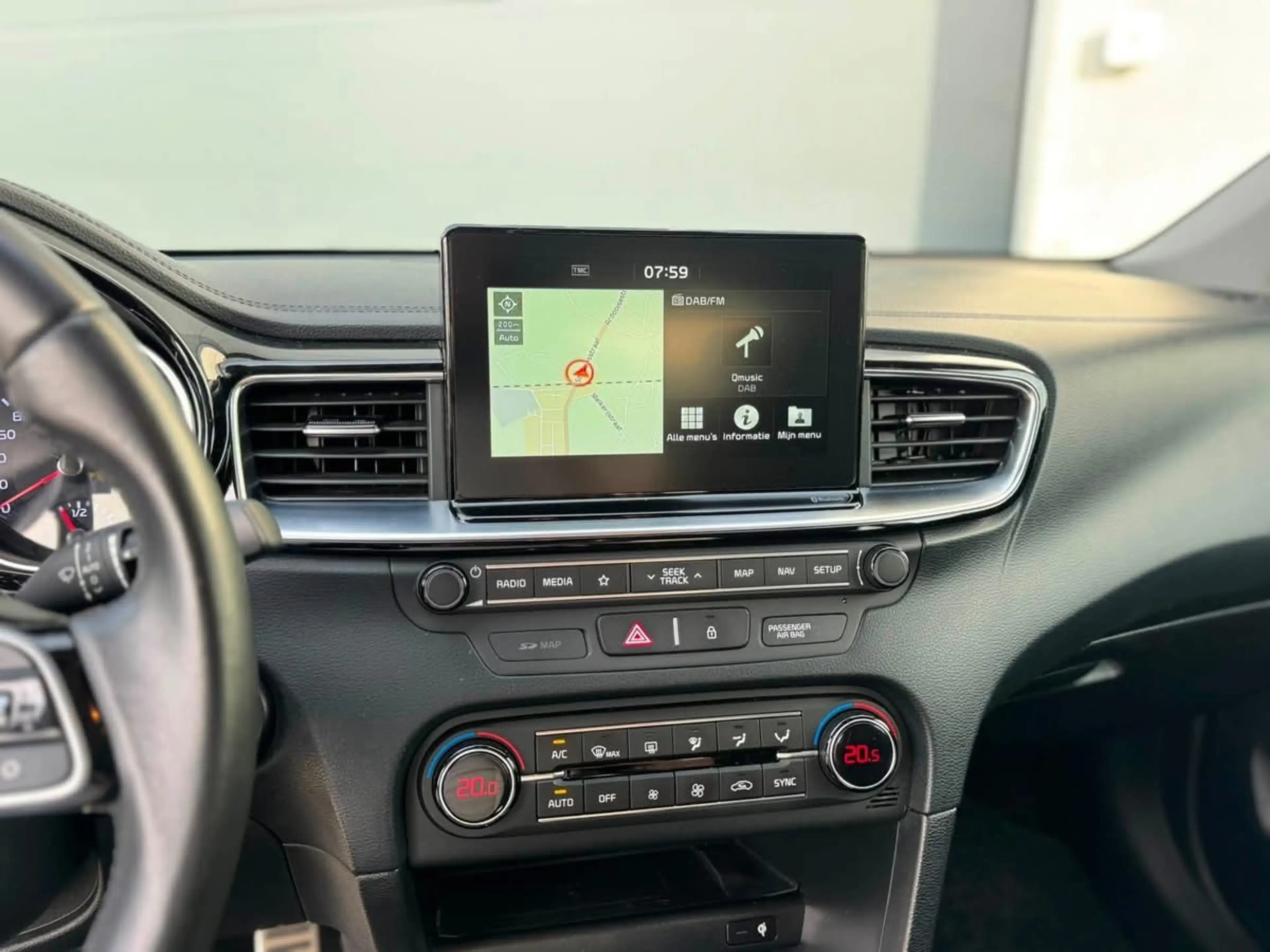 Kia Ceed / cee'd 1.0 T-GDi / 22 000 km / 2019 / — photo 13