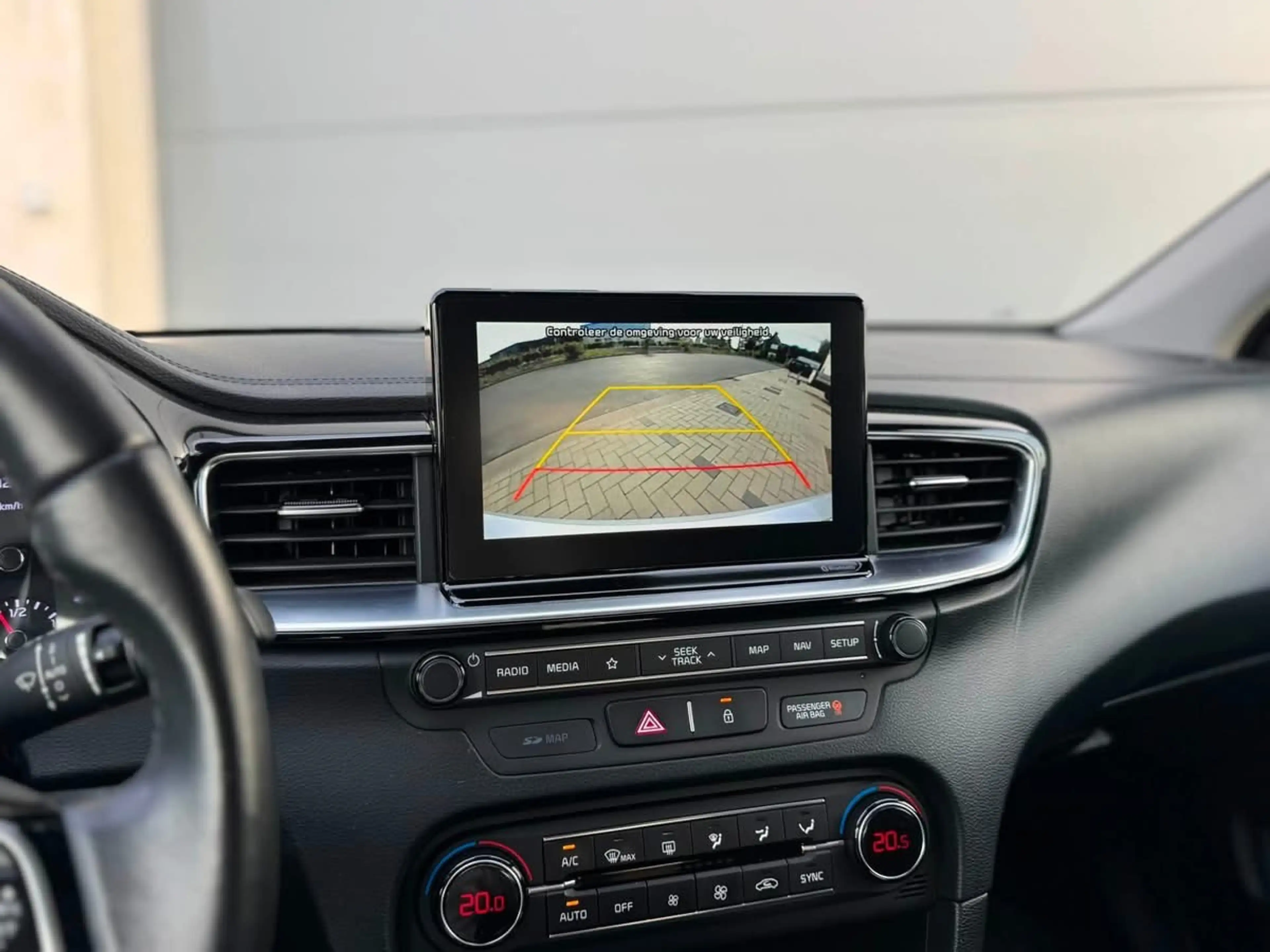 Kia Ceed / cee'd 1.0 T-GDi / 22 000 km / 2019 / — photo 16