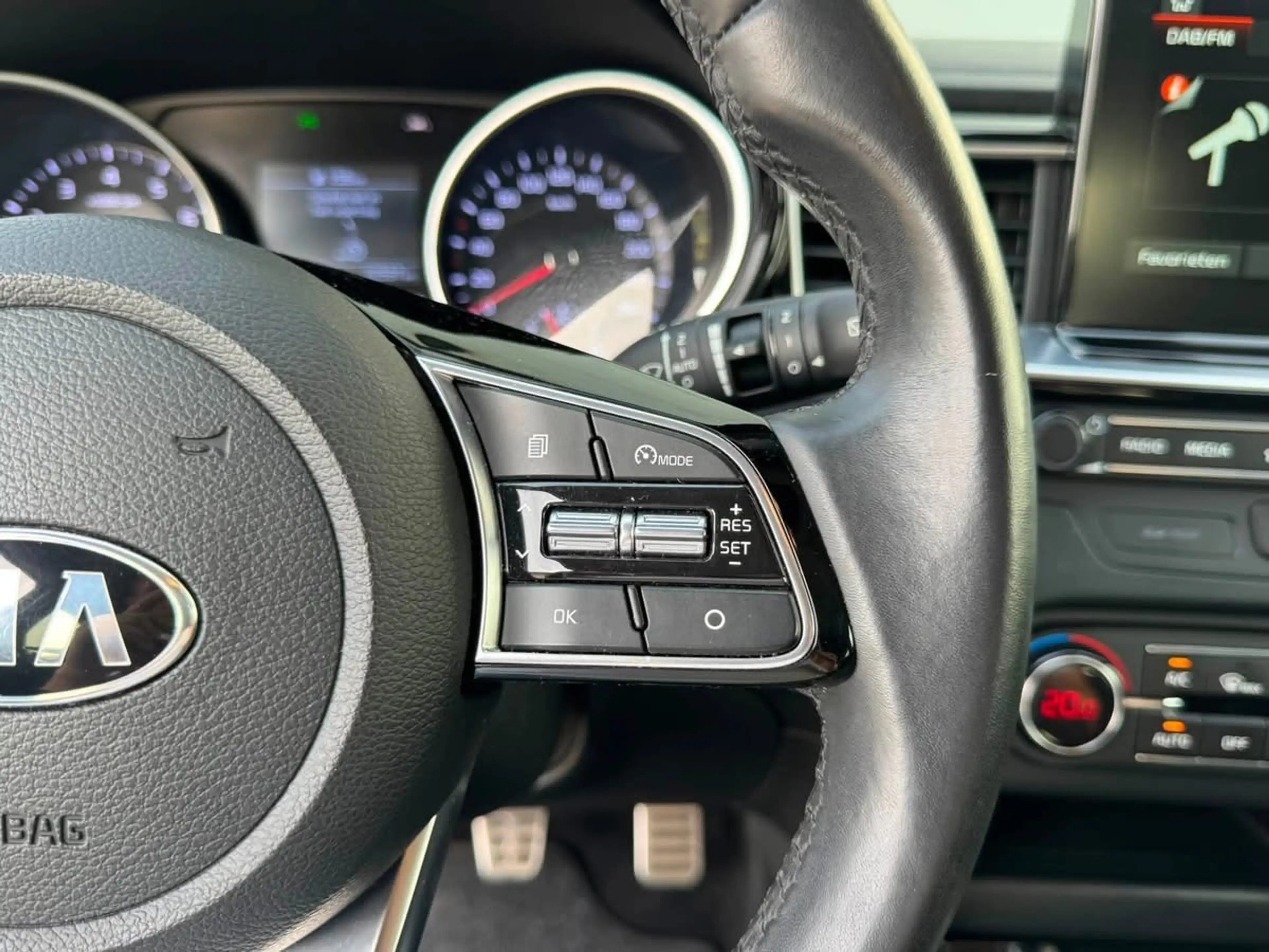 Kia Ceed / cee'd 1.0 T-GDi / 22 000 km / 2019 / — photo 17