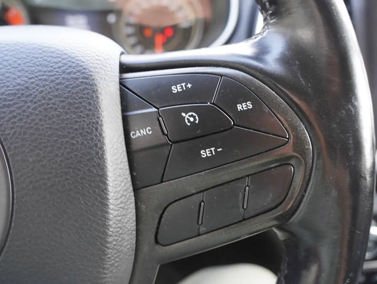 Jeep Cherokee снимка Jeep Cherokee