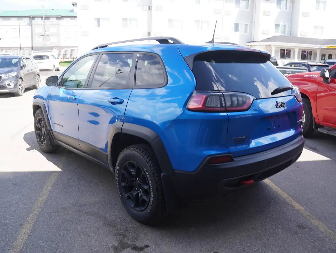 Jeep Cherokee снимка Jeep Cherokee