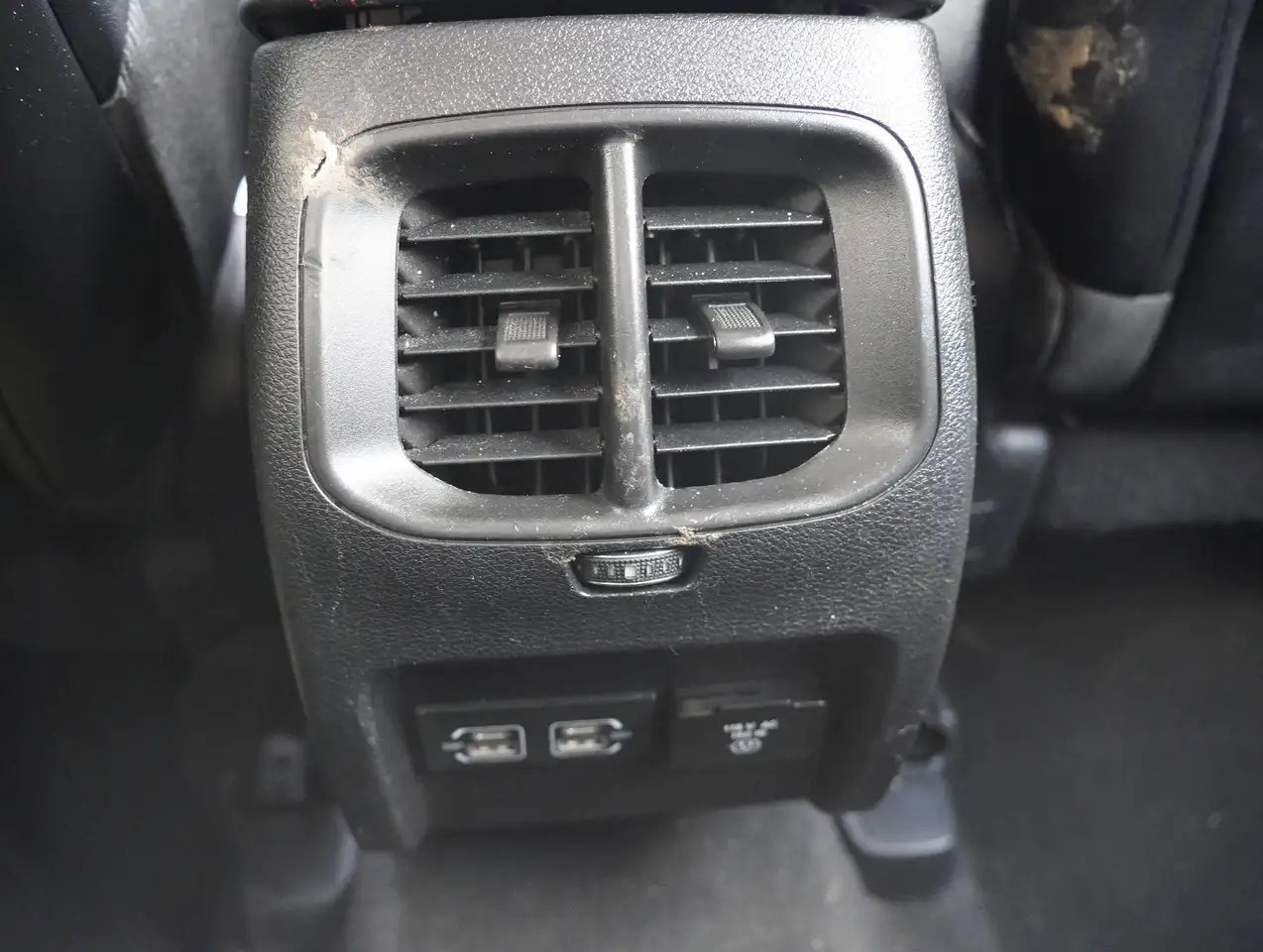 Jeep Cherokee снимка Jeep Cherokee