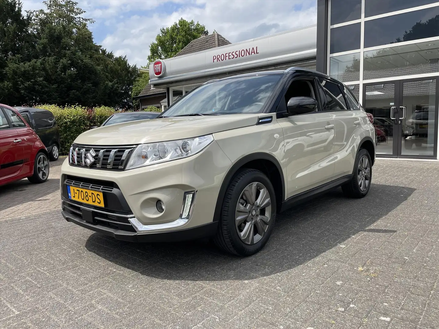 Suzuki Vitara 1.0 Boosterjet 112pk 2WD Select Automaat Brun - 2