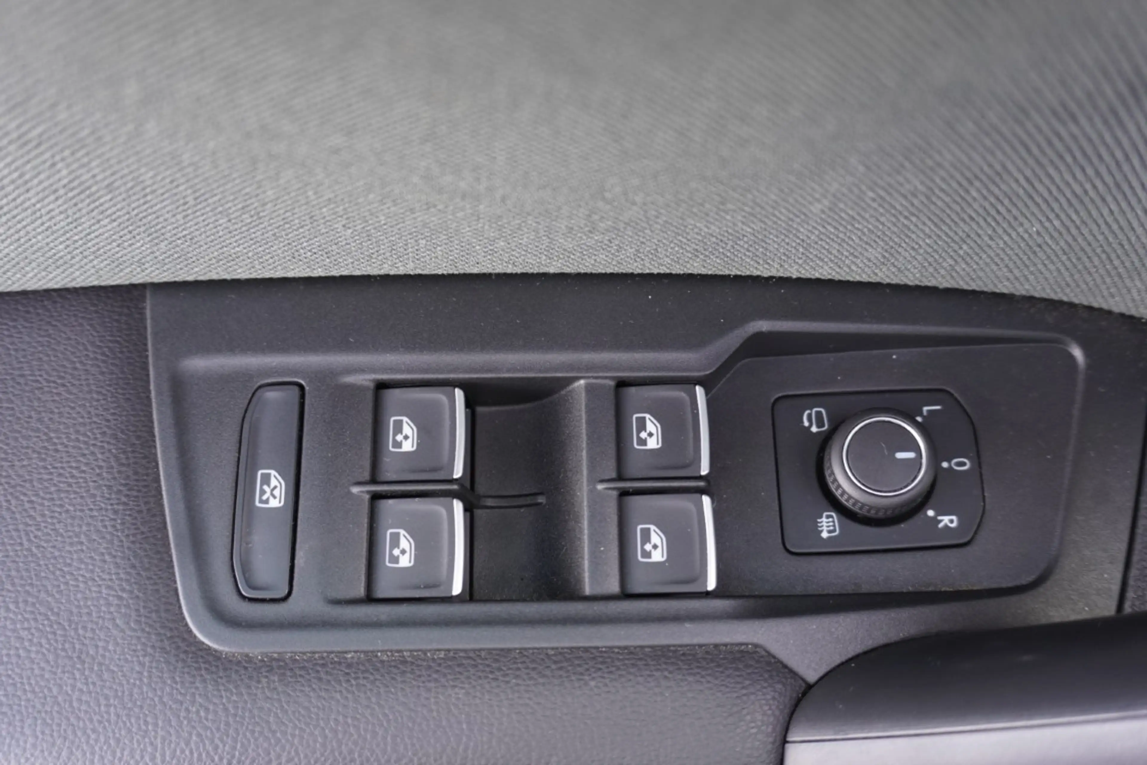 SEAT Tarraco 1.5 Xperience LED ACC AHK PDC 7-Sitzer — photo 8