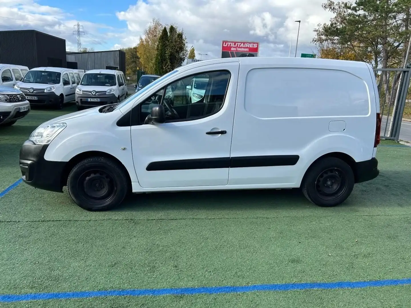 Peugeot Partner Vu (5.990 HT) 1.6 BLUEHDI 120ch PREMIUM PACK 3 places Blanc - 2