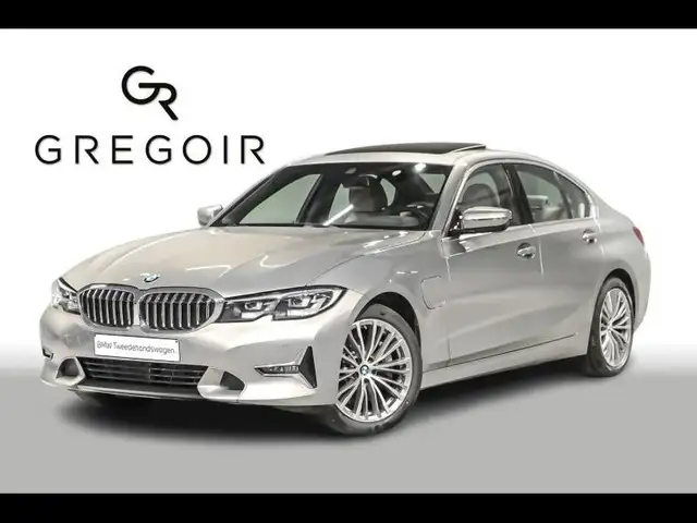 BMW 330 LuxuryLine|Comfort|Pano|Cam|Dass