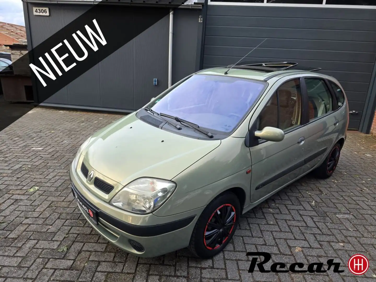 Renault Scenic 1.6-16V Expression/2xPano/Clima/Trekhaak Brun - 1
