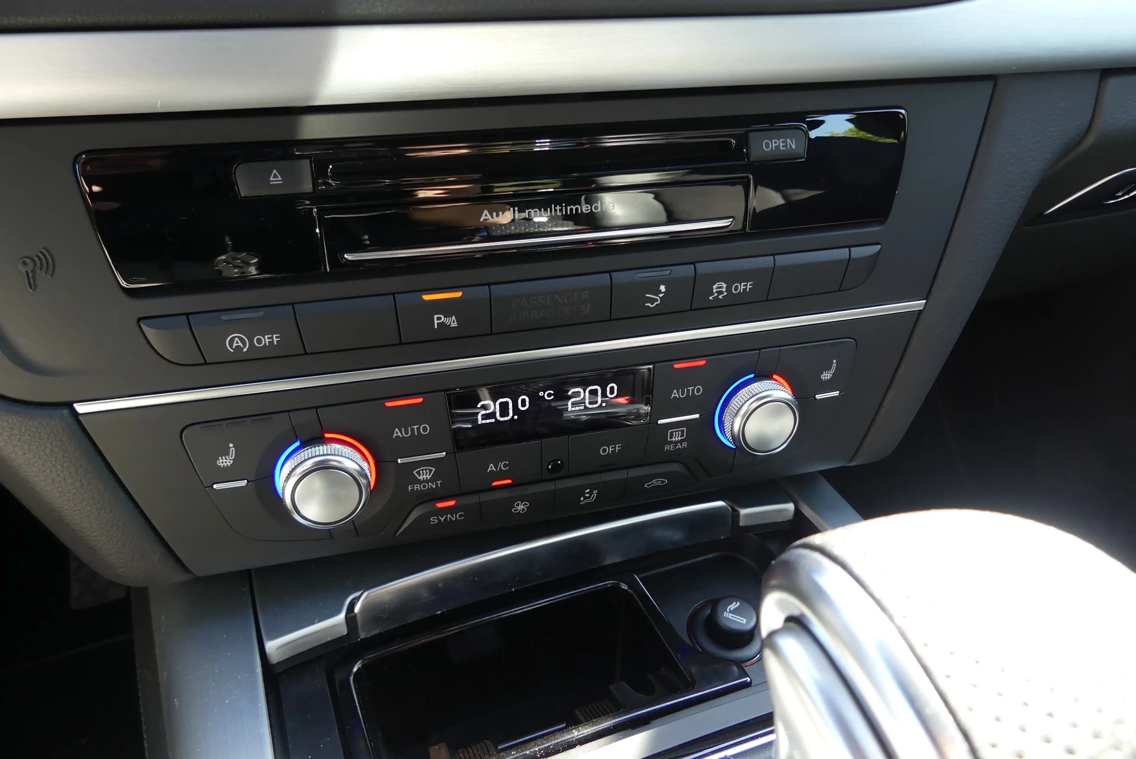 Audi A7 3.0 TDI Quattro S-LINE*KAMERA*PDC*SR*WR*NAVI*BI-XENON* — photo 28