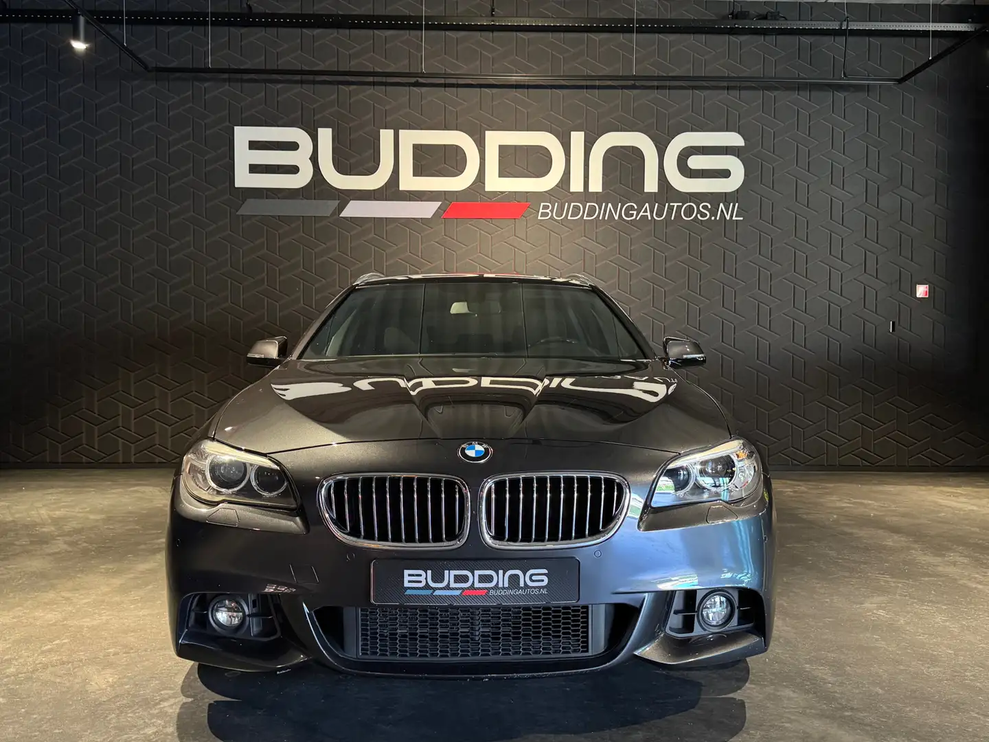BMW 520 5-serie Touring 520i Exe | M-sport | LCI | Grau - 2