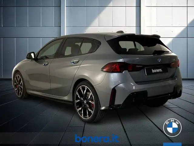 BMW 1 Series view 8