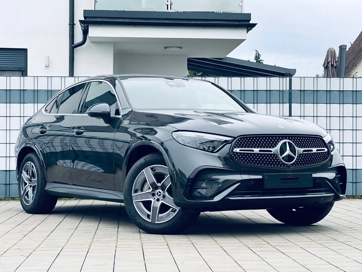 Mercedes-Benz GLC 200 Coupe 4Matic AMG Line plus MEMORY+MY24 Grau - 1