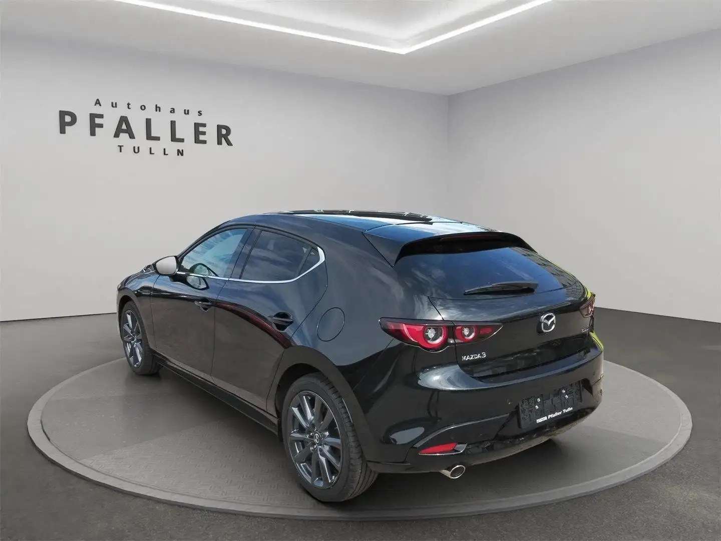 Mazda 3 e-Skyactiv-G140 Exclusive-Line Schwarz - 2