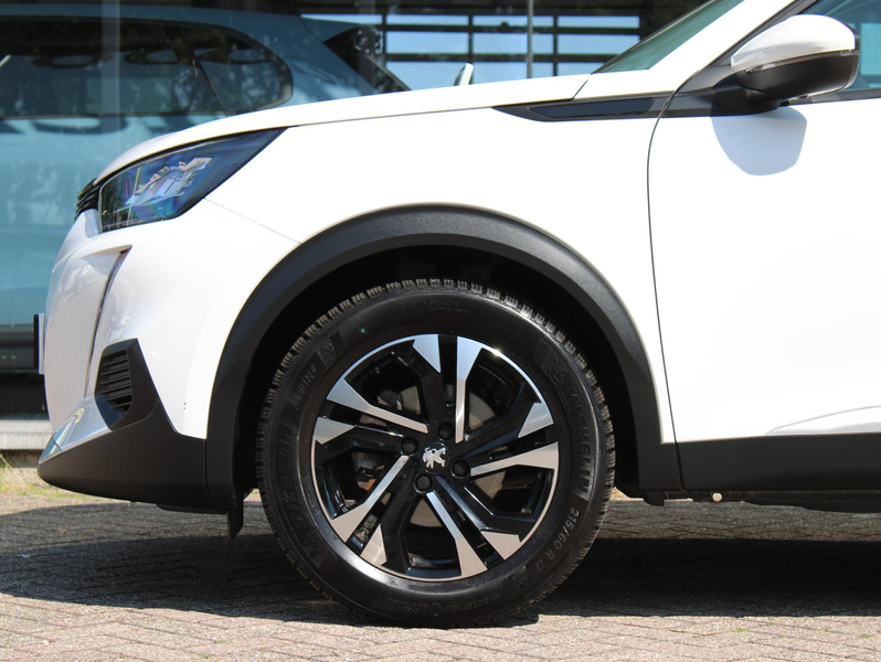 Peugeot 2008 1.2T Allure | Camera/Navi/Climate — photo 9