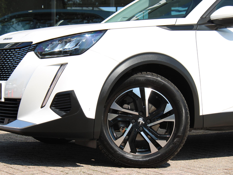 Peugeot 2008 1.2T Allure | Camera/Navi/Climate — photo 14