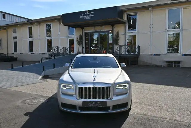 Rolls-Royce Ghost view 6