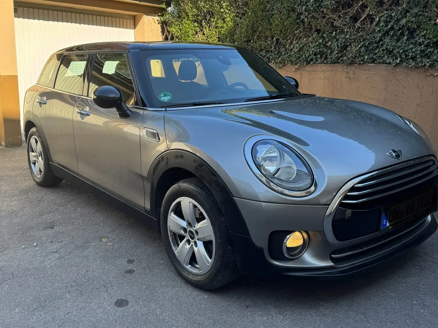 MINI Cooper Clubman F54 Aut. neuer TÜV&Inspektion&Servis-BMW Šedá - 1