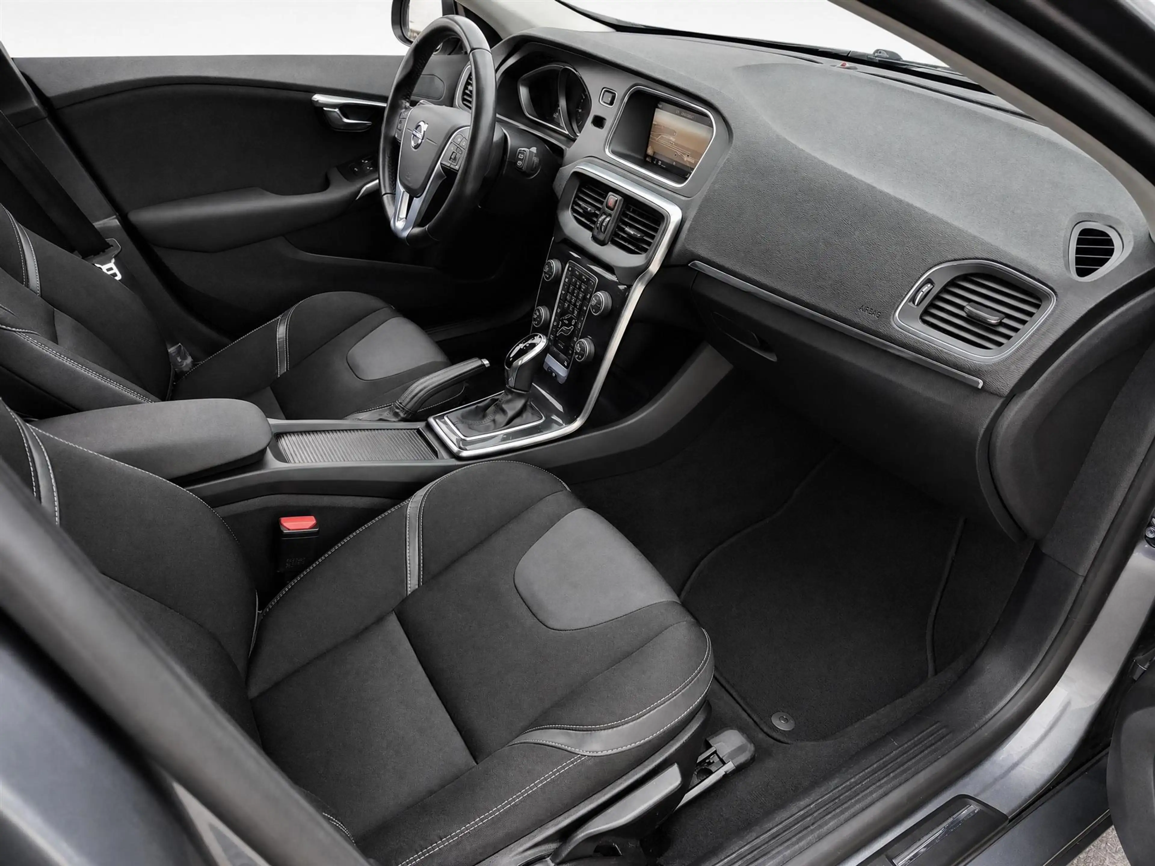 Volvo V40 1.5 T2 Polar+ | Automaat | Full LED | Stoelverwarm — photo 11