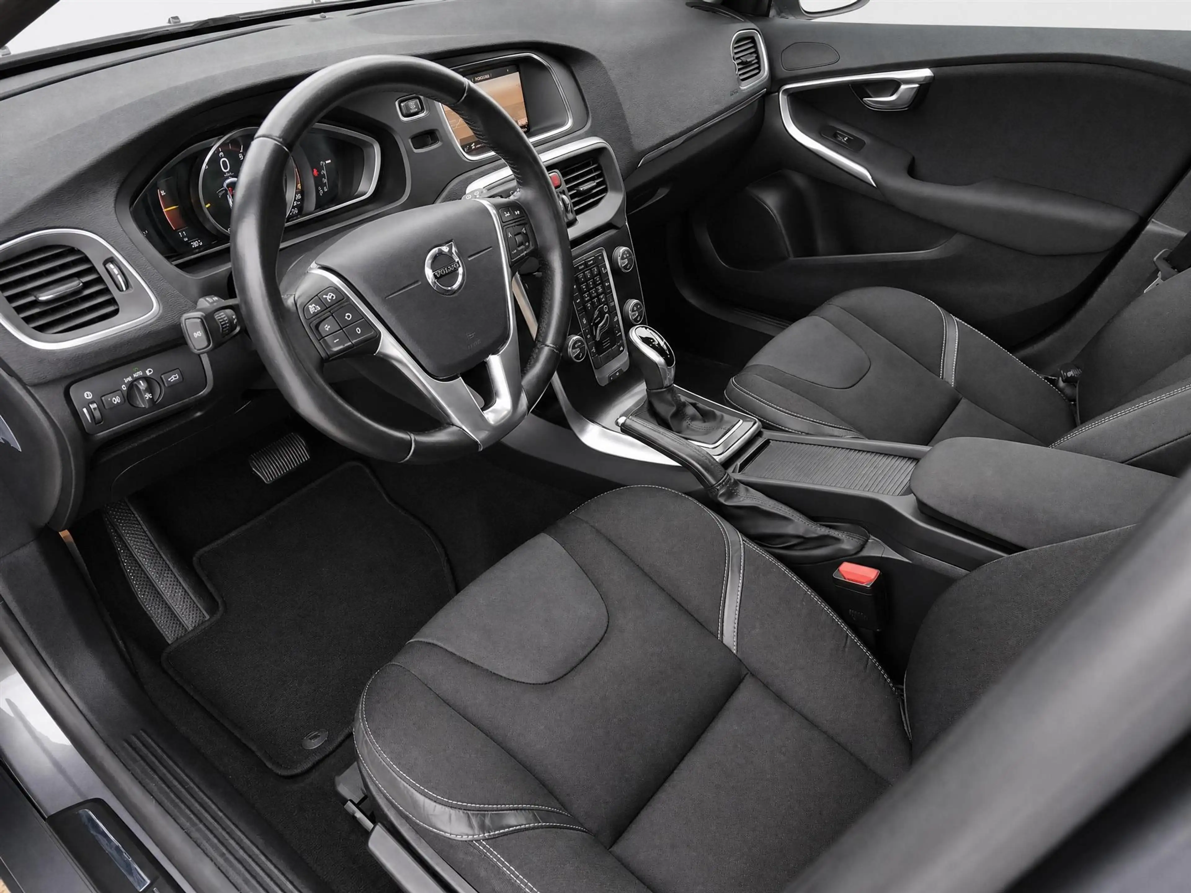 Volvo V40 1.5 T2 Polar+ | Automaat | Full LED | Stoelverwarm — photo 9