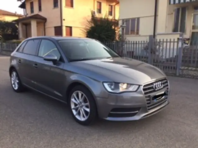 Audi A3 A3 Sportback 1.6 tdi Ambition 110cv E6