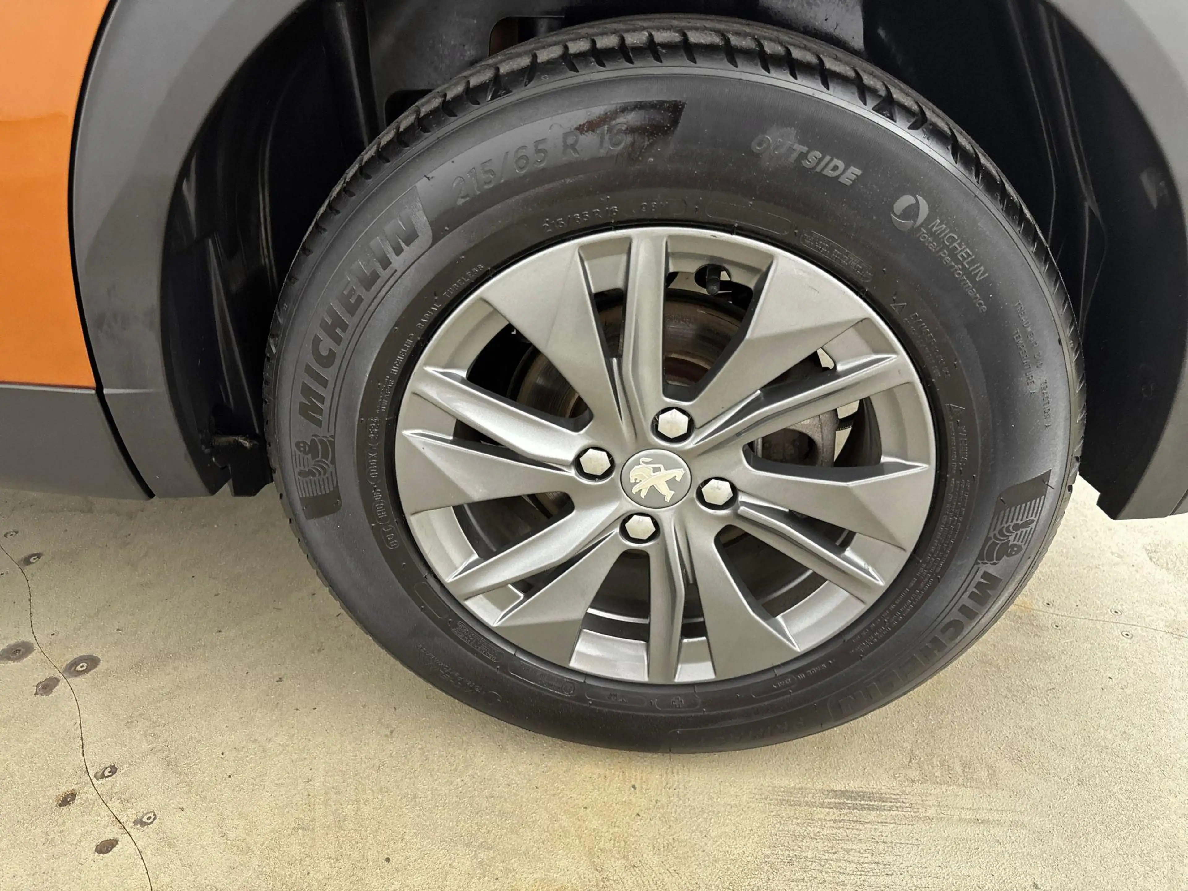 Peugeot e-2008 EV ACTIVE PACK 50 kWh | 3 FASE | CLIMA | PDC | NAV — photo 13