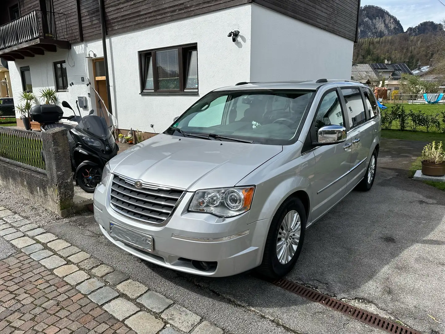 Chrysler Grand Voyager 2.8 CRD Automatik Limited Silber - 1
