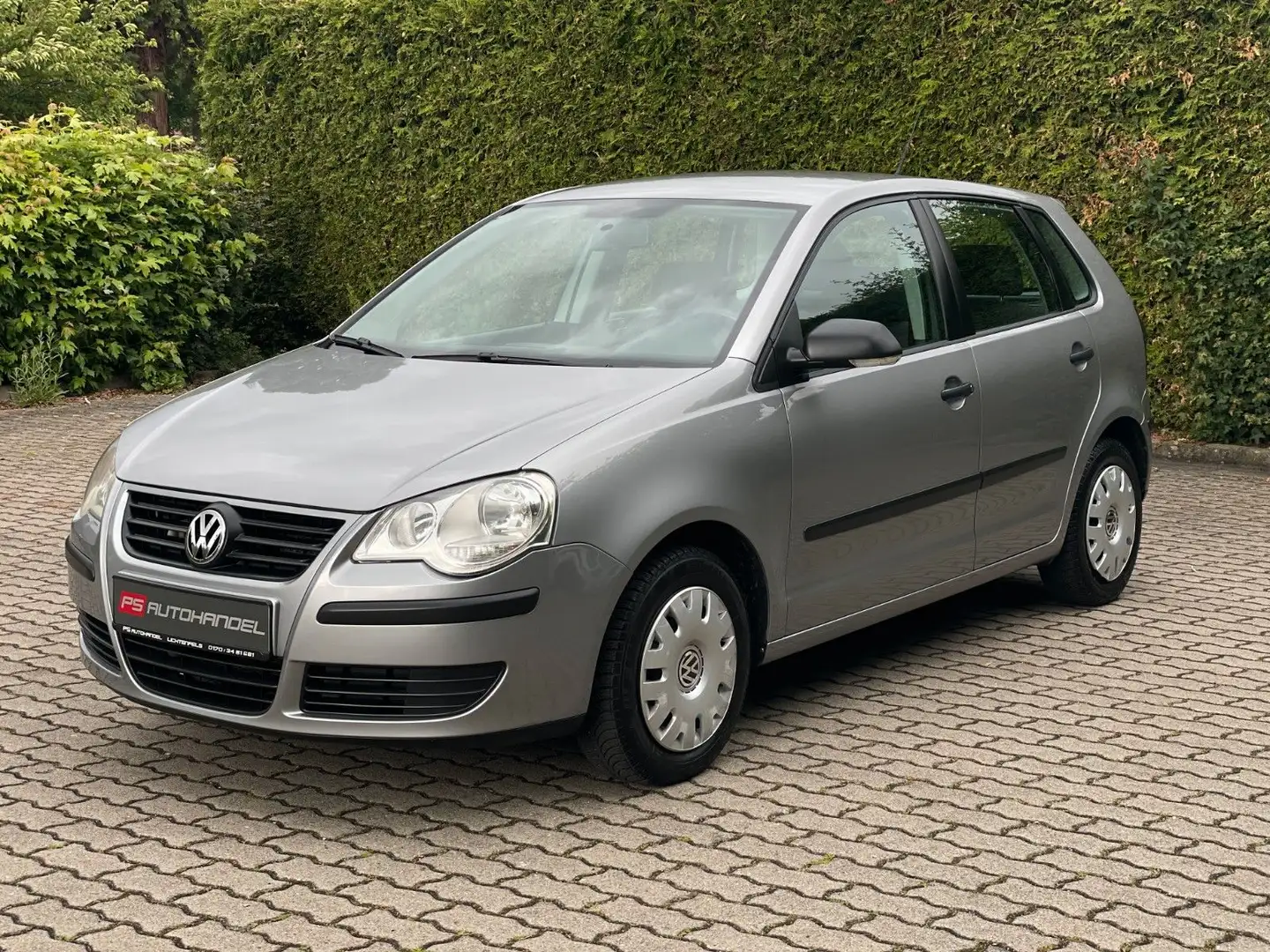 Volkswagen Polo IV 1,4 Trendline 1 Hand Klima TÜV 6/26 Silber - 1