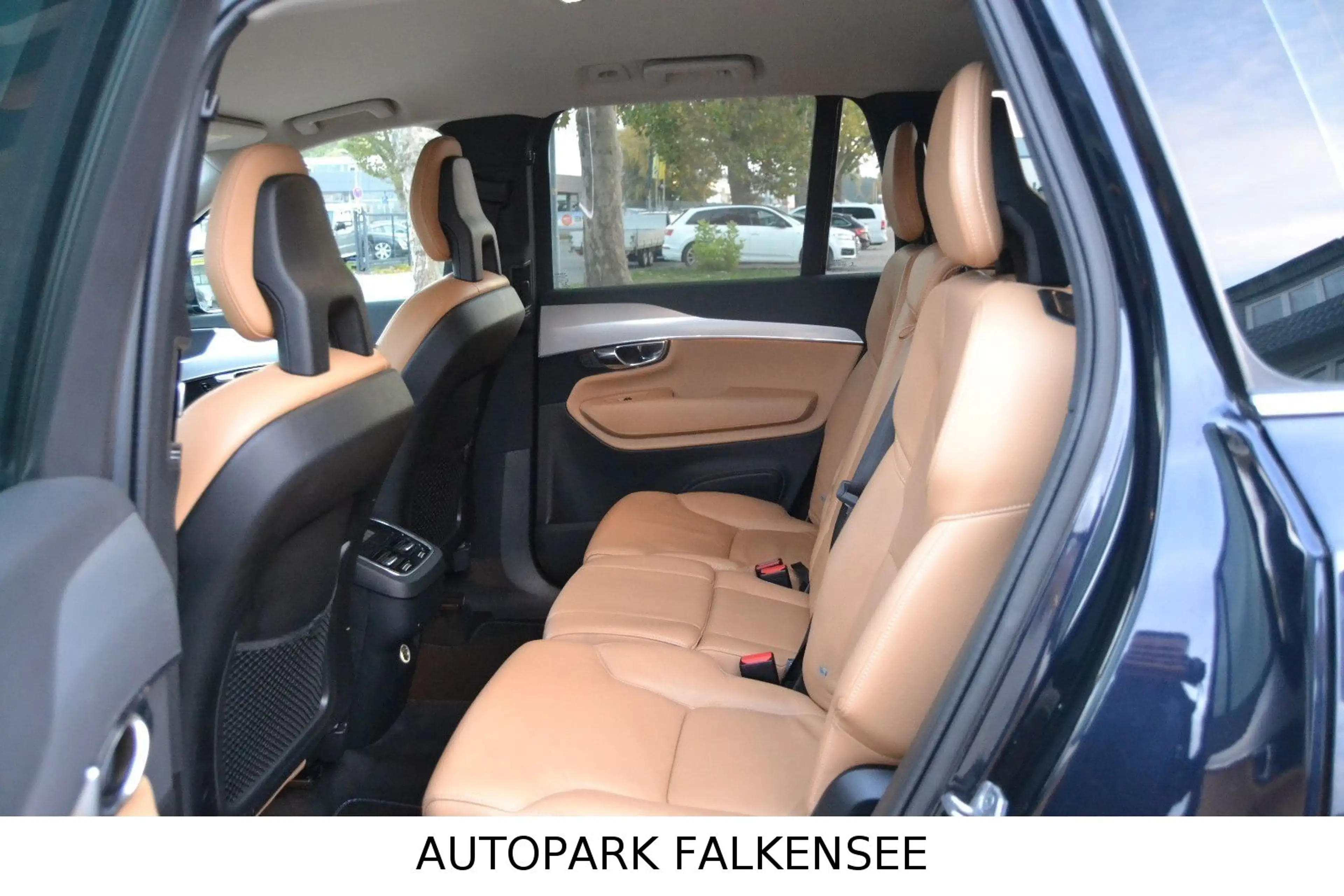 Volvo XC90 II MOMENTUM AWD 4X4 AUS 1.HAND+SAUBER+TÜV — photo 10