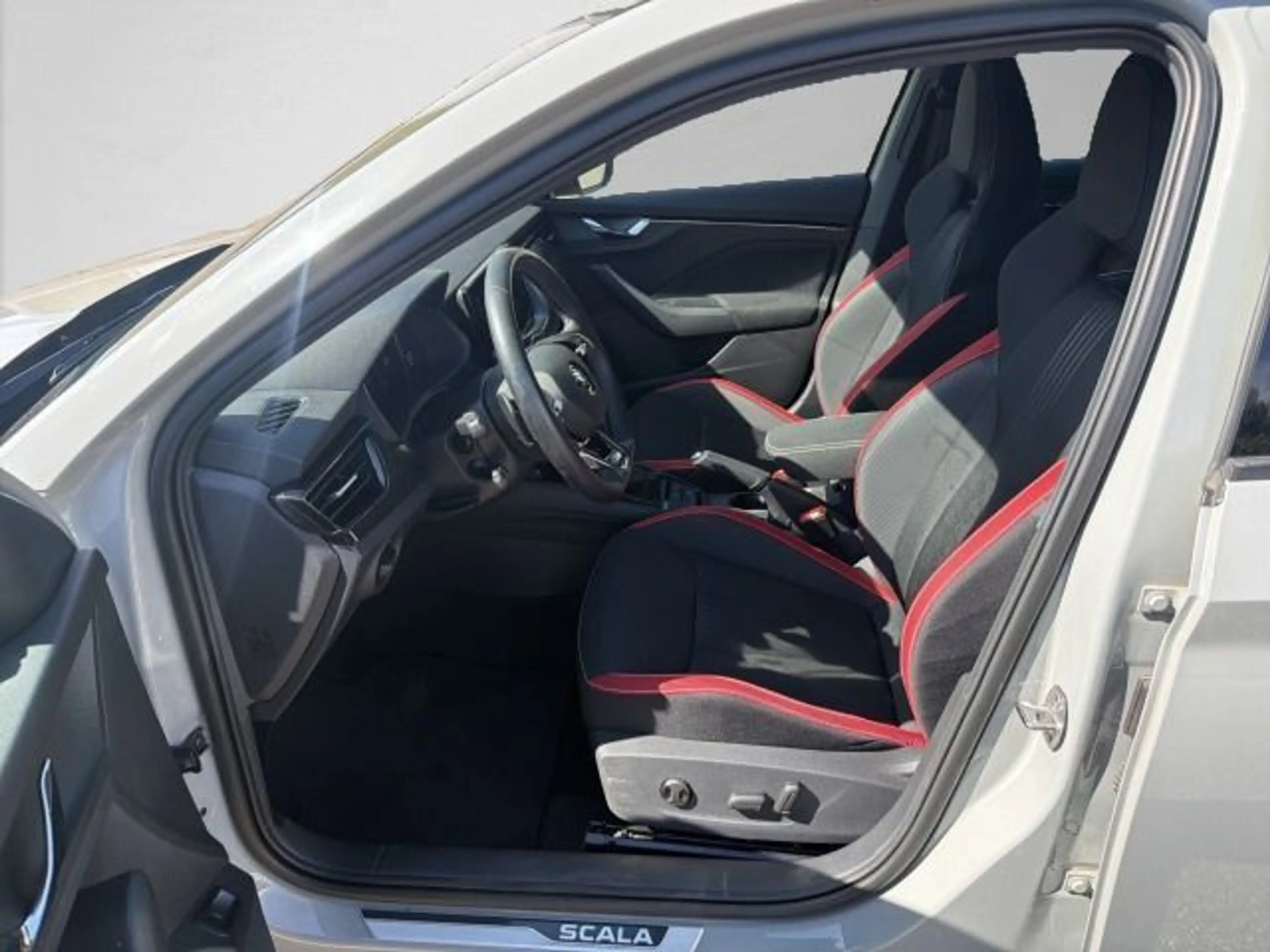 Skoda Scala Monte Carlo 1,5 TSI 110kW 7-Gang DSG — photo 9
