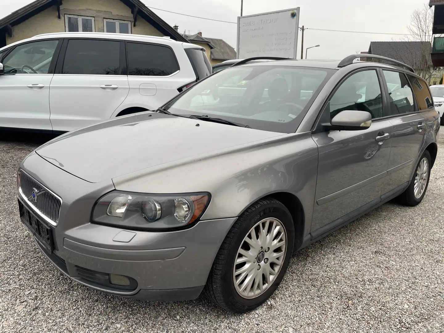 Volvo V50 2,0 D Summum,* Leder, Schiebedach, Xenon,..* Grau - 1