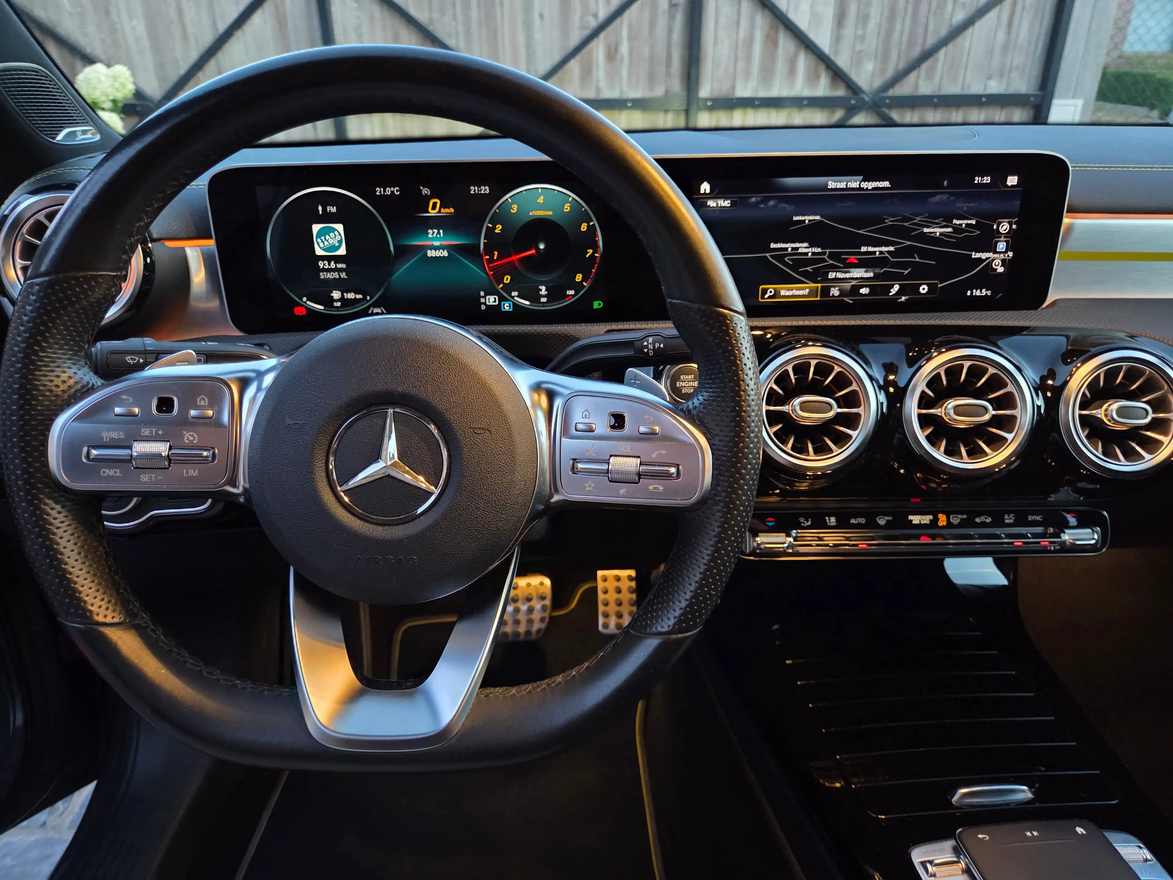 Mercedes-Benz A 220 ///AMG-Line Yellow Art Edition — photo 10