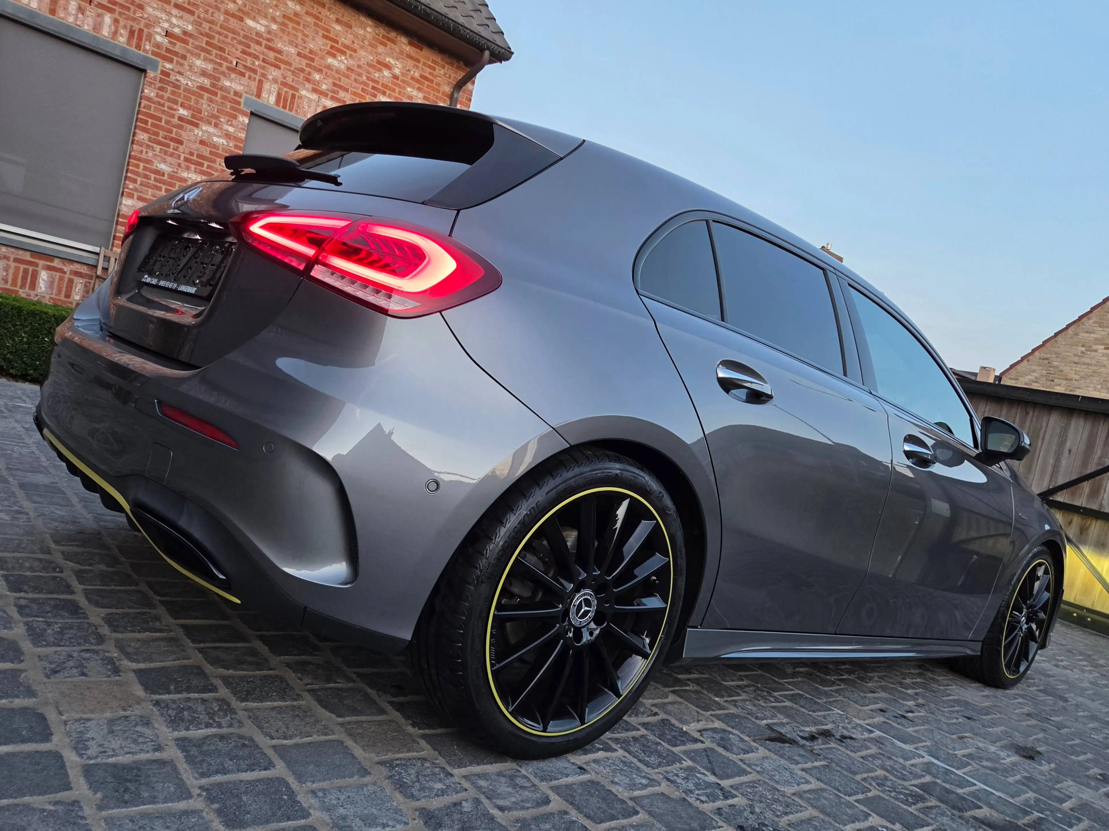 Mercedes-Benz A 220 ///AMG-Line Yellow Art Edition — photo 7