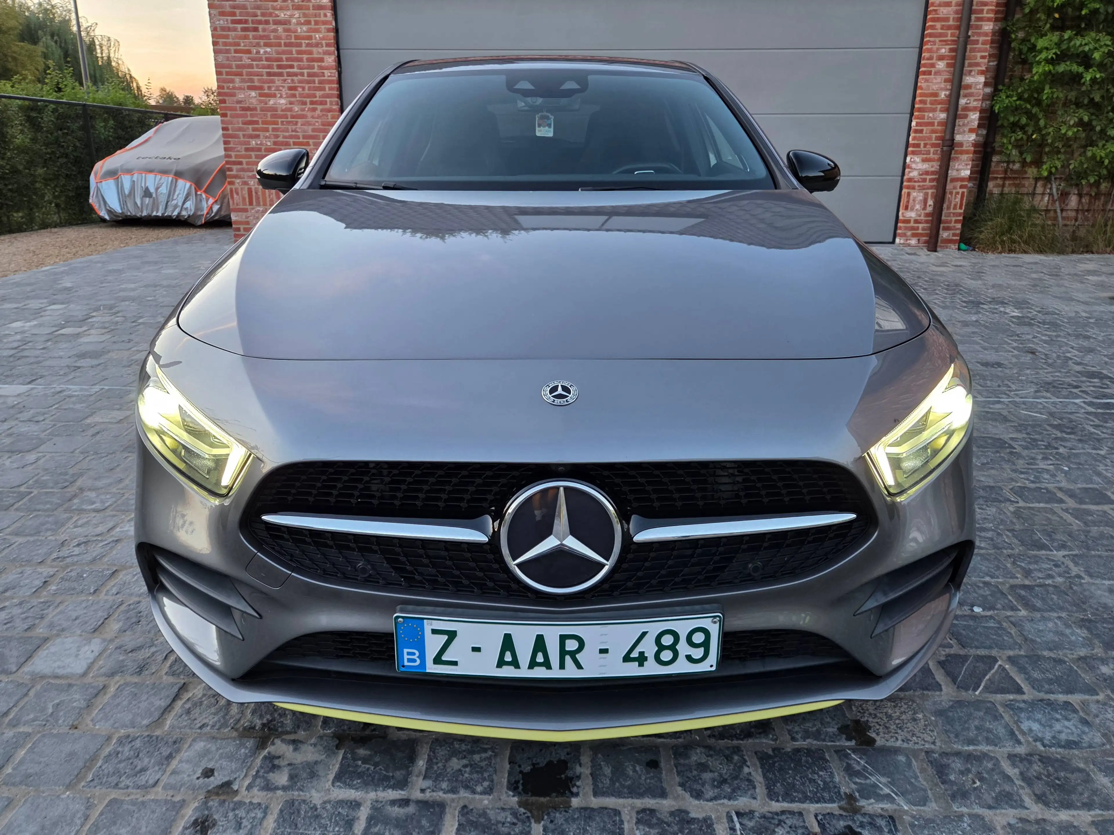 Mercedes-Benz A 220 ///AMG-Line Yellow Art Edition — photo 2