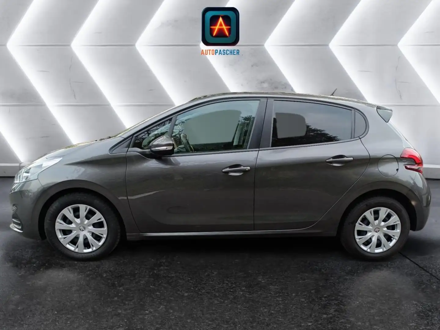 Peugeot 208 1.2 ess - 82ch Finition Business confort pack gara Grau - 2