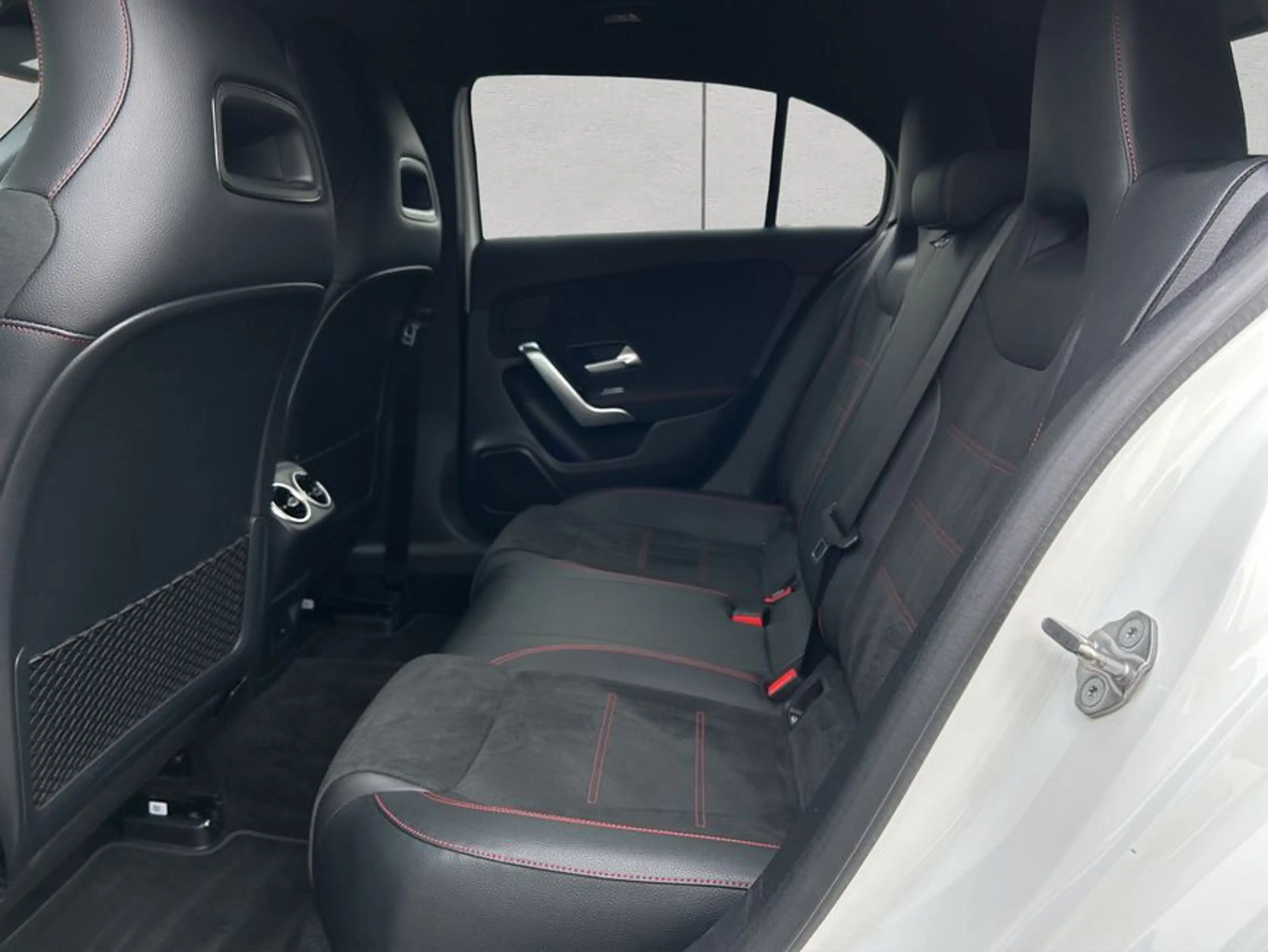 Mercedes-Benz A 250 A-Klasse — photo 14