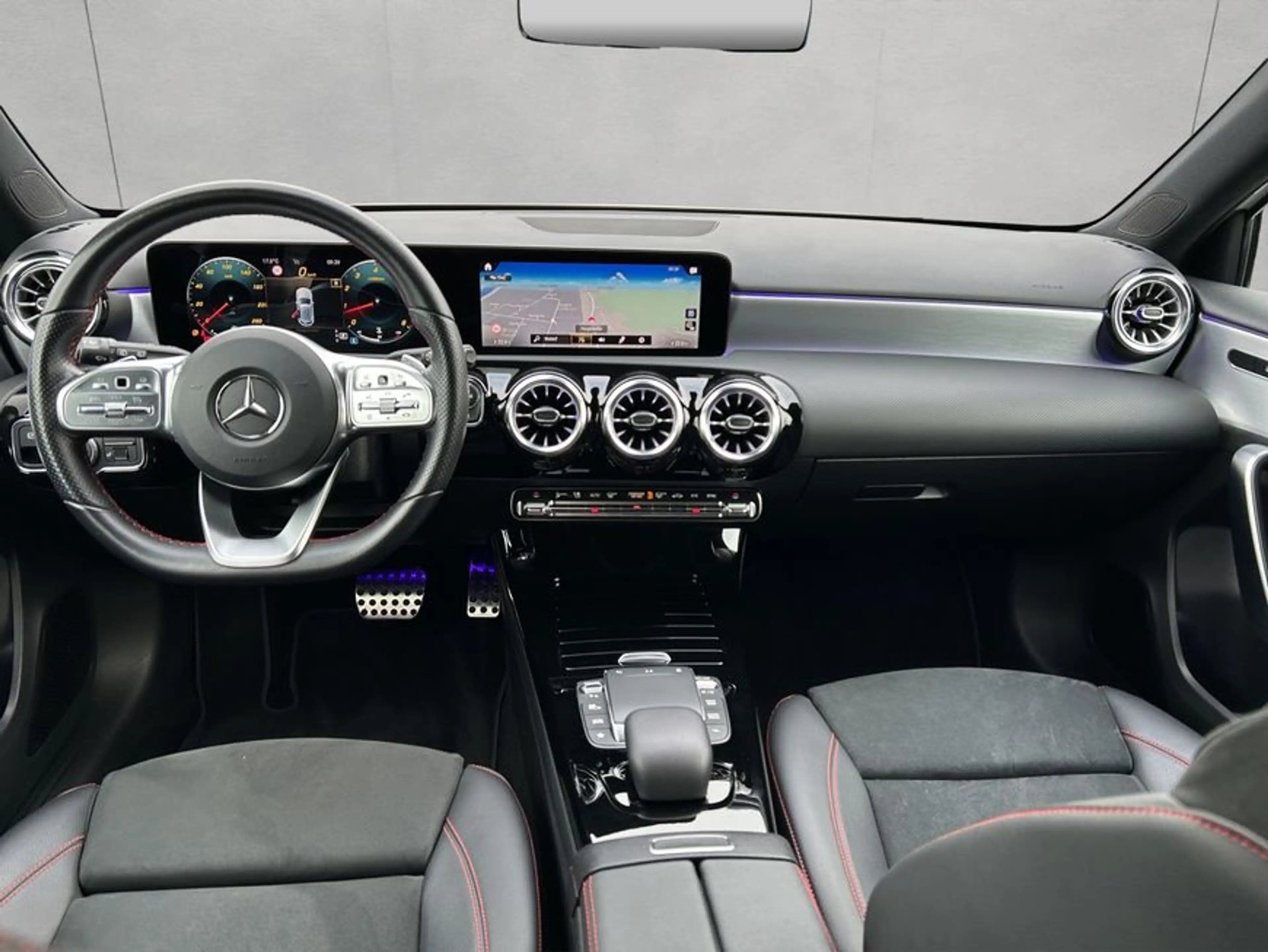 Mercedes-Benz A 250 A-Klasse — photo 11