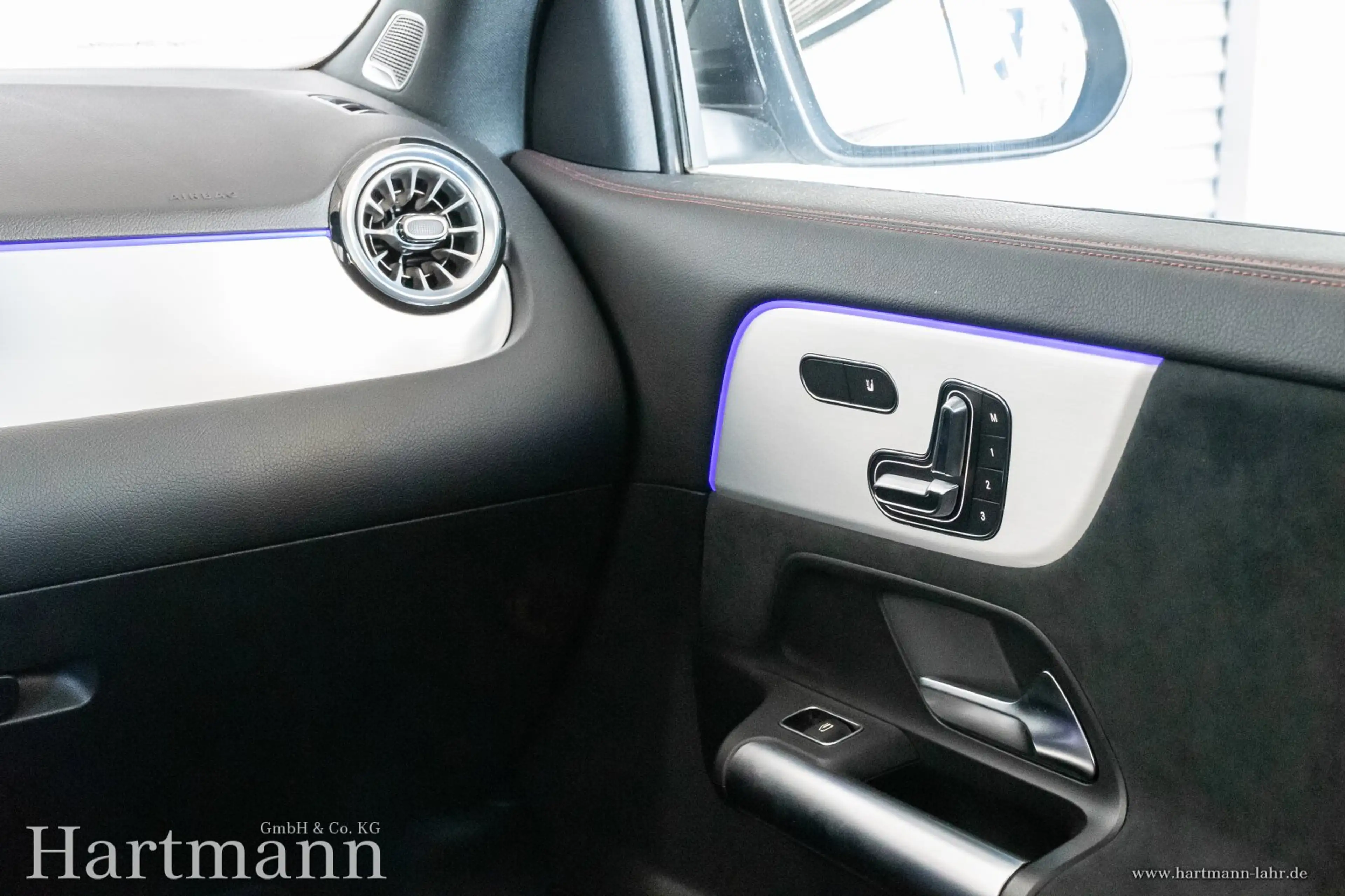 Mercedes-Benz GLA 35 AMG GLA 35 4M AMG Night Panorama Mutibeam Fahrassist — photo 10