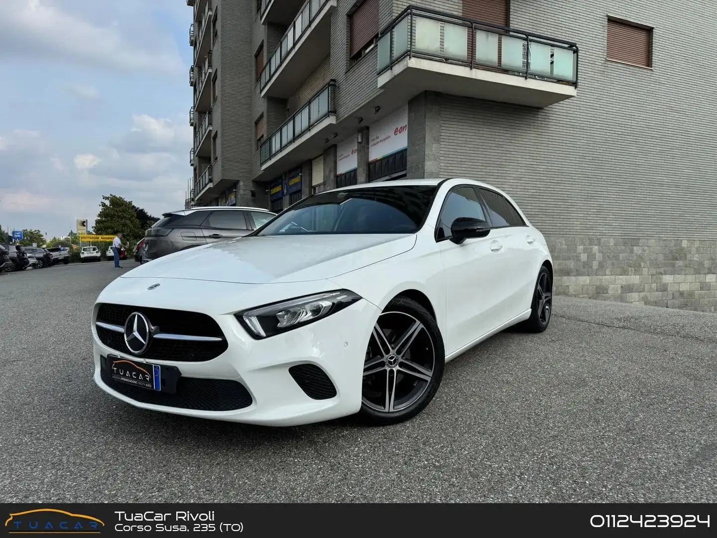 Mercedes-Benz A 180 D Sport Night Edition Blanc - 1