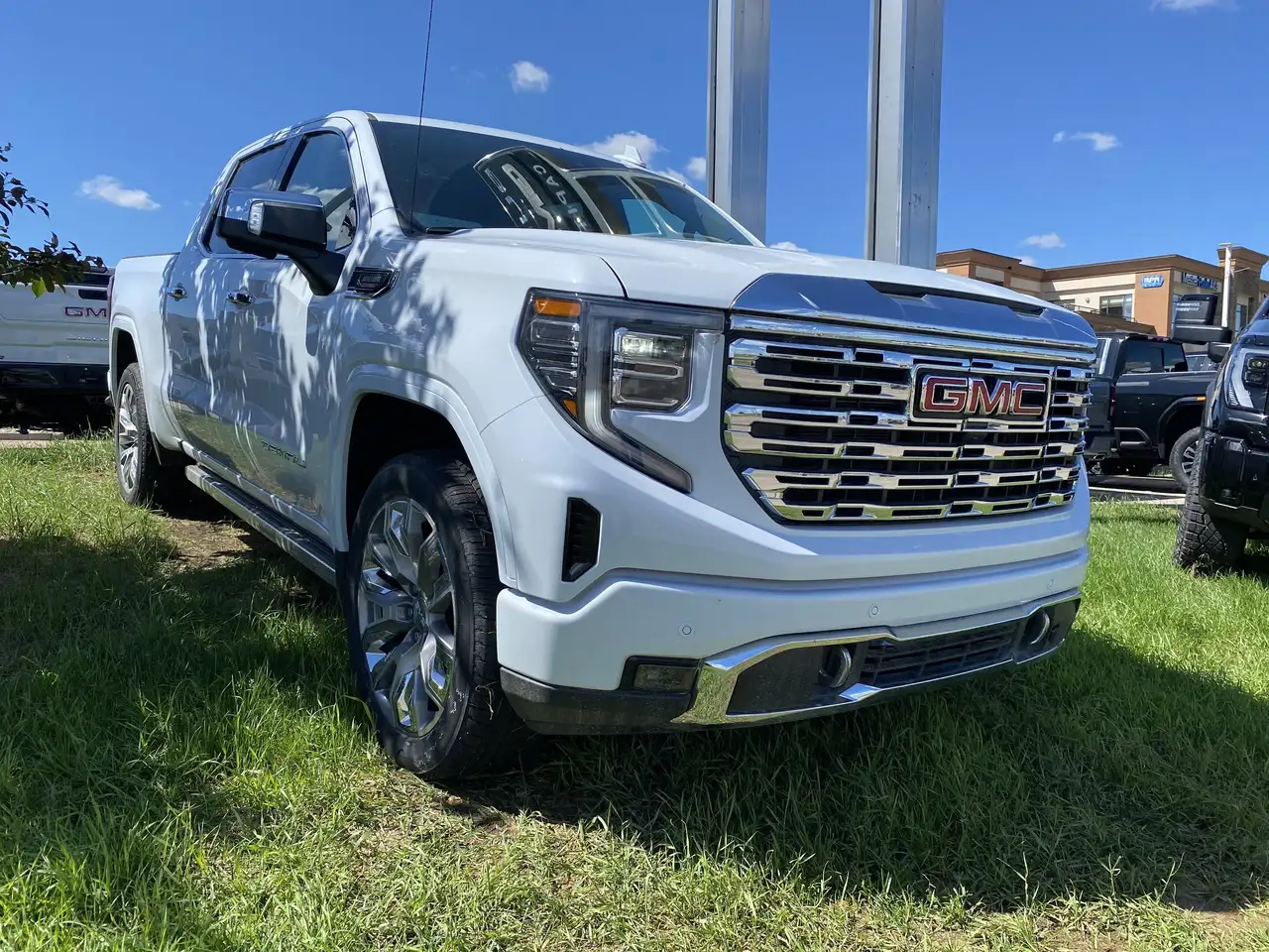 GMC Sierra 1500 снимка GMC Sierra 1500