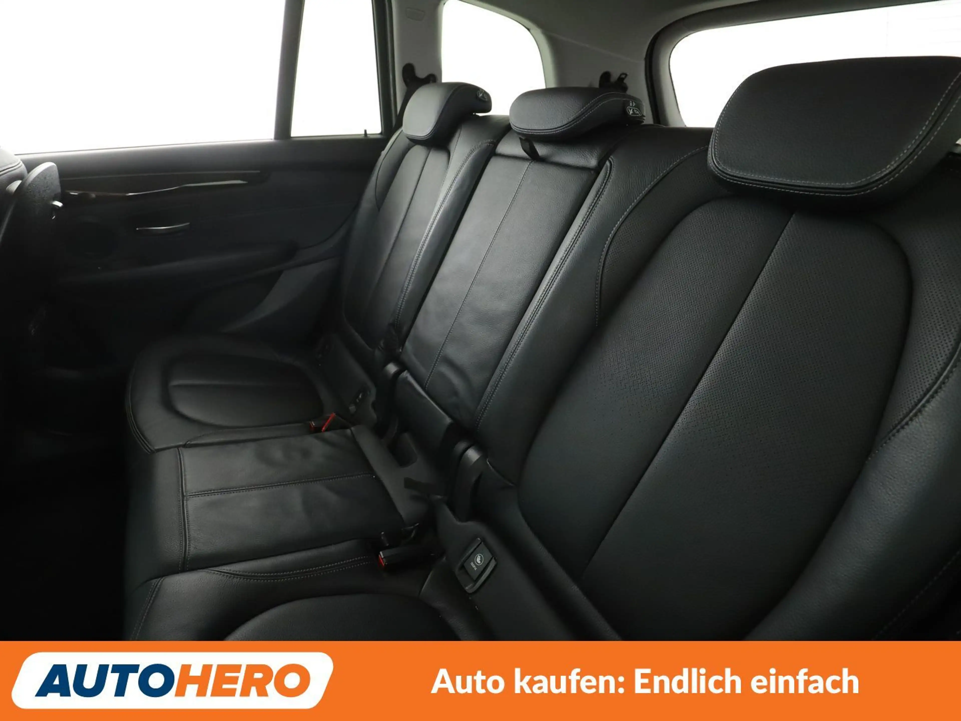 BMW 220 220d Gran Tourer Sport Line Aut.*NAVI*LED*PDC*SHZ* — photo 14