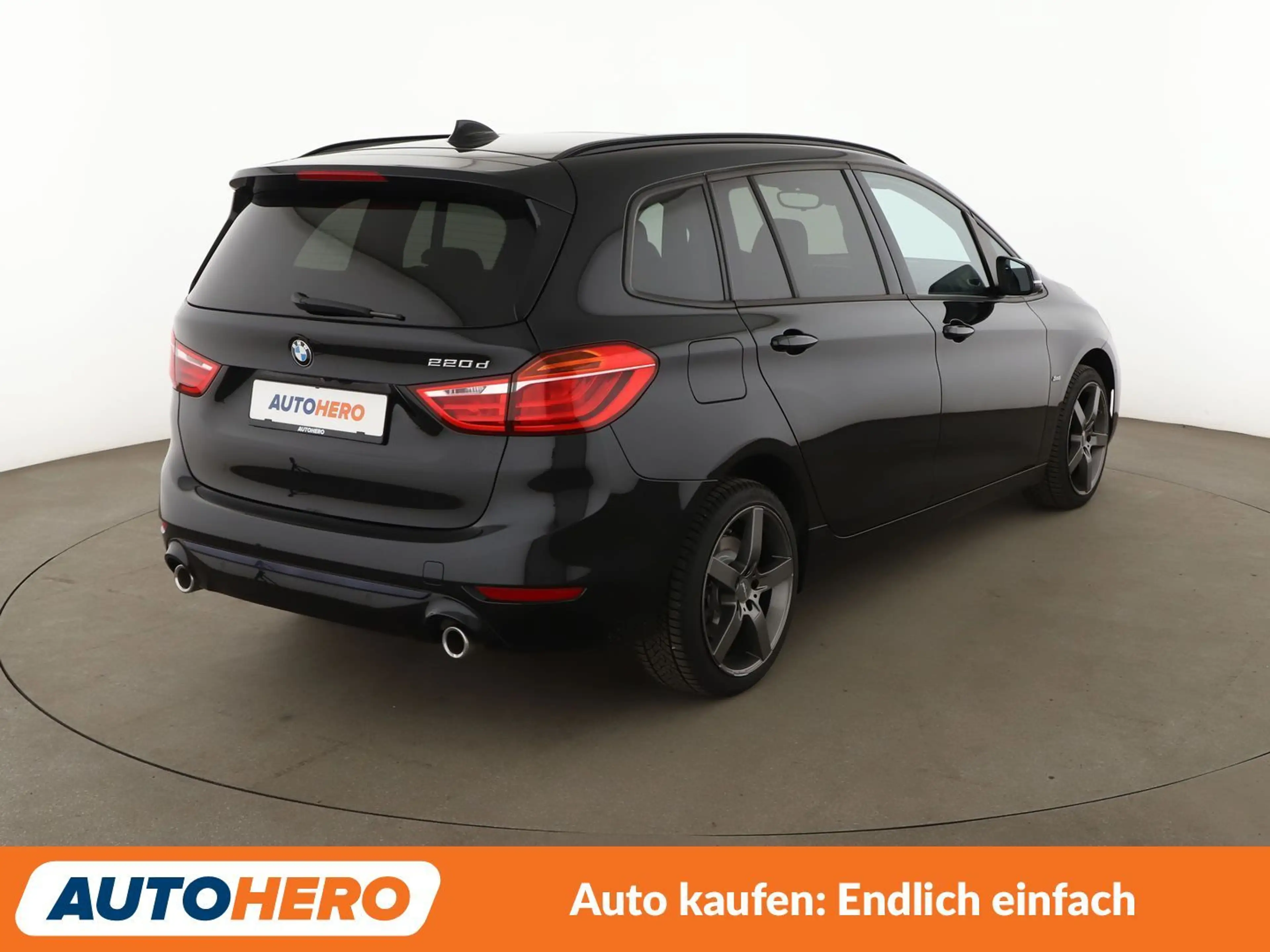 BMW 220 220d Gran Tourer Sport Line Aut.*NAVI*LED*PDC*SHZ* — photo 6