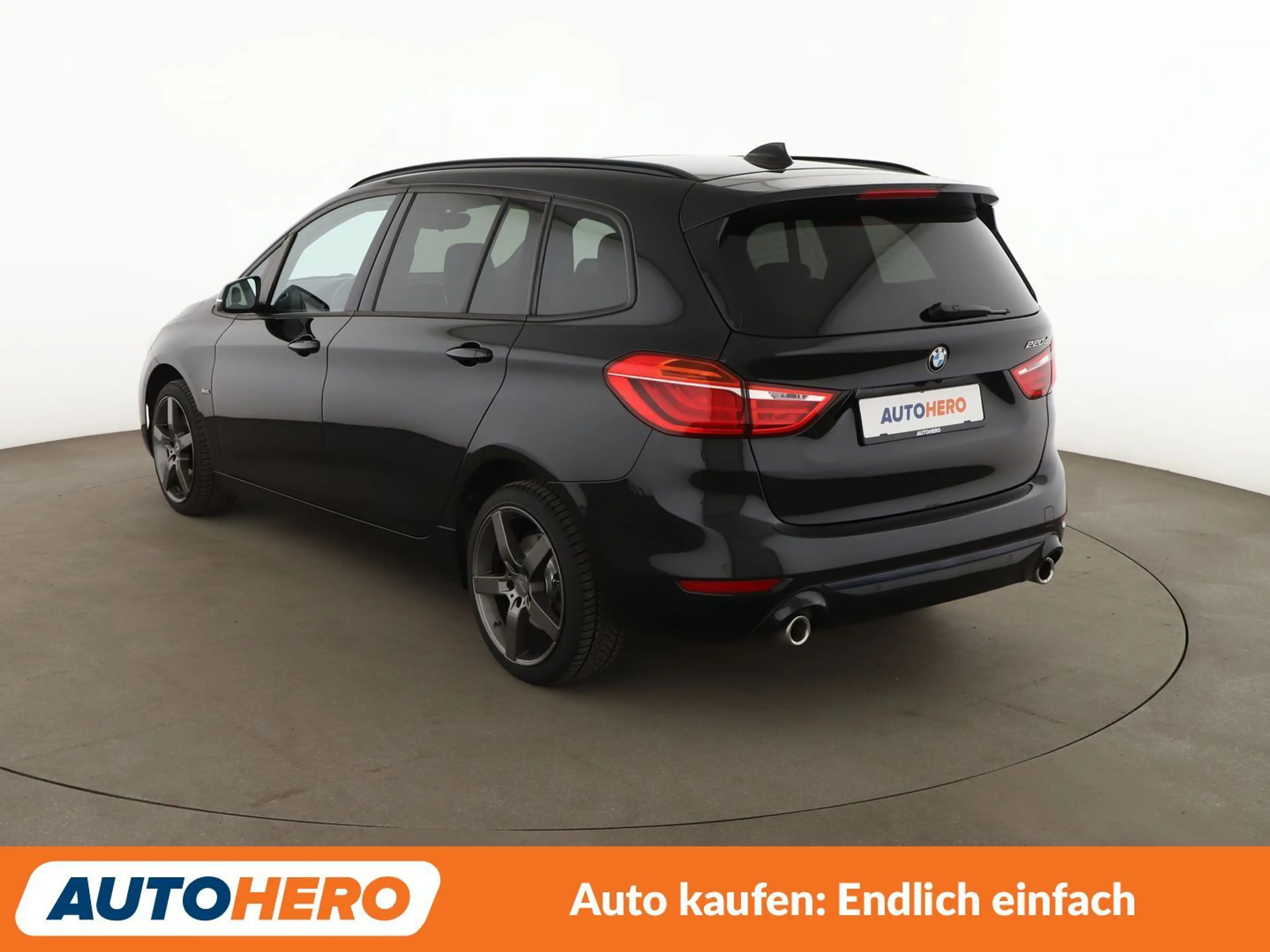 BMW 220 220d Gran Tourer Sport Line Aut.*NAVI*LED*PDC*SHZ* — photo 4