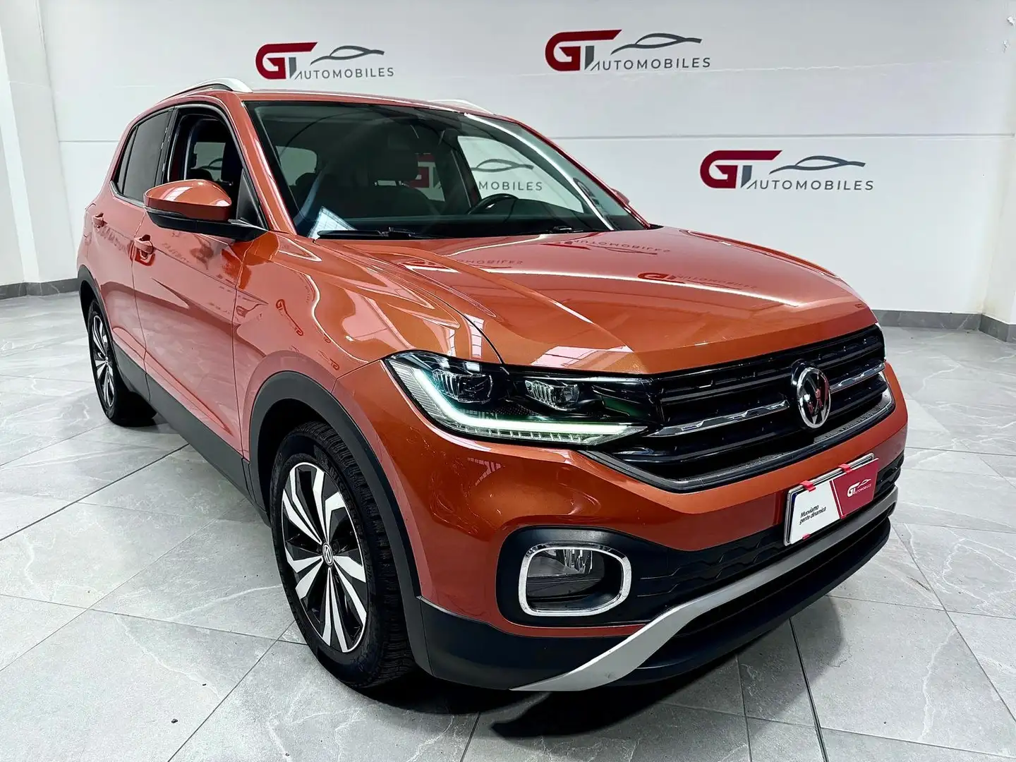 Volkswagen T-Cross 1.6 TDI SCR Advanced BMT 95 cv Orange - 1