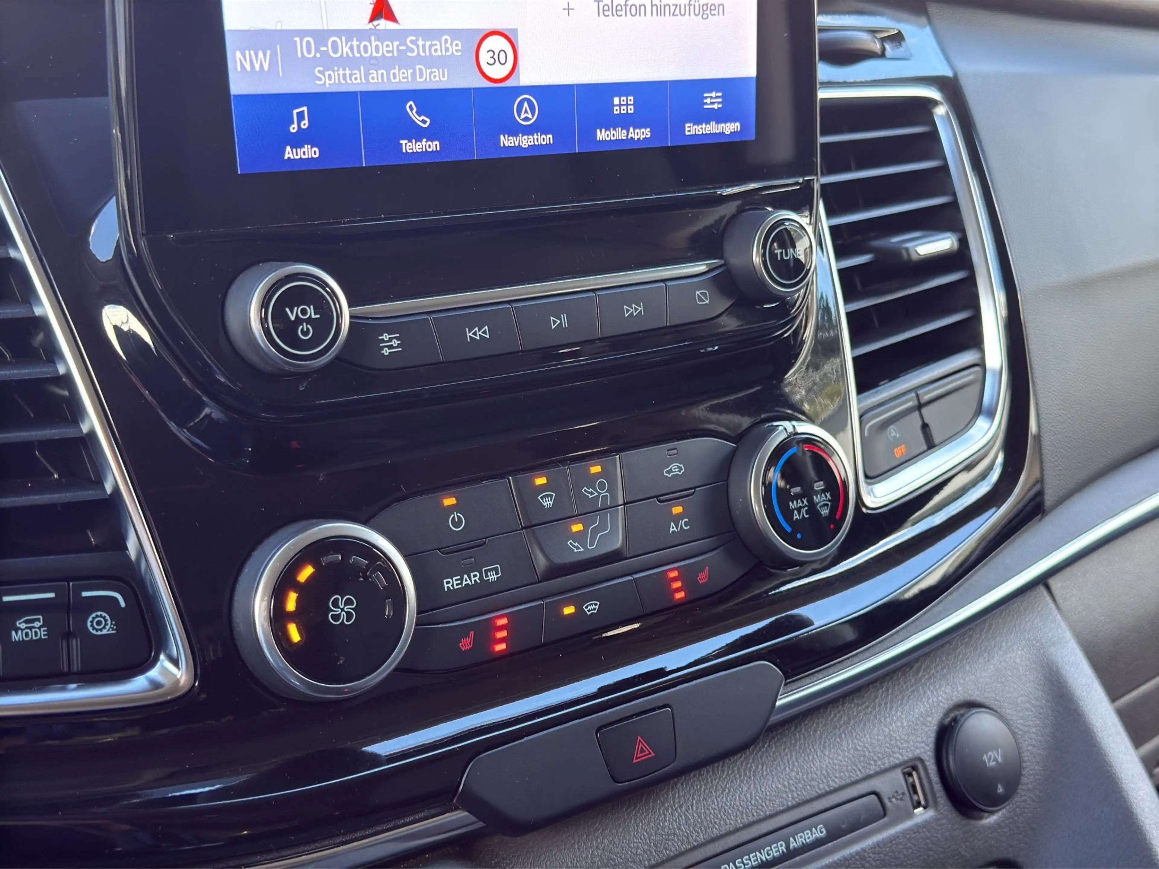 Ford Tourneo Custom 2.0 TDCi 320 L1 Titanium Aut. BLIS/STH/Kamera/Zus — photo 20