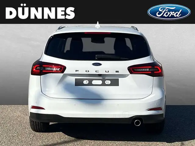 Ford Focus view 7