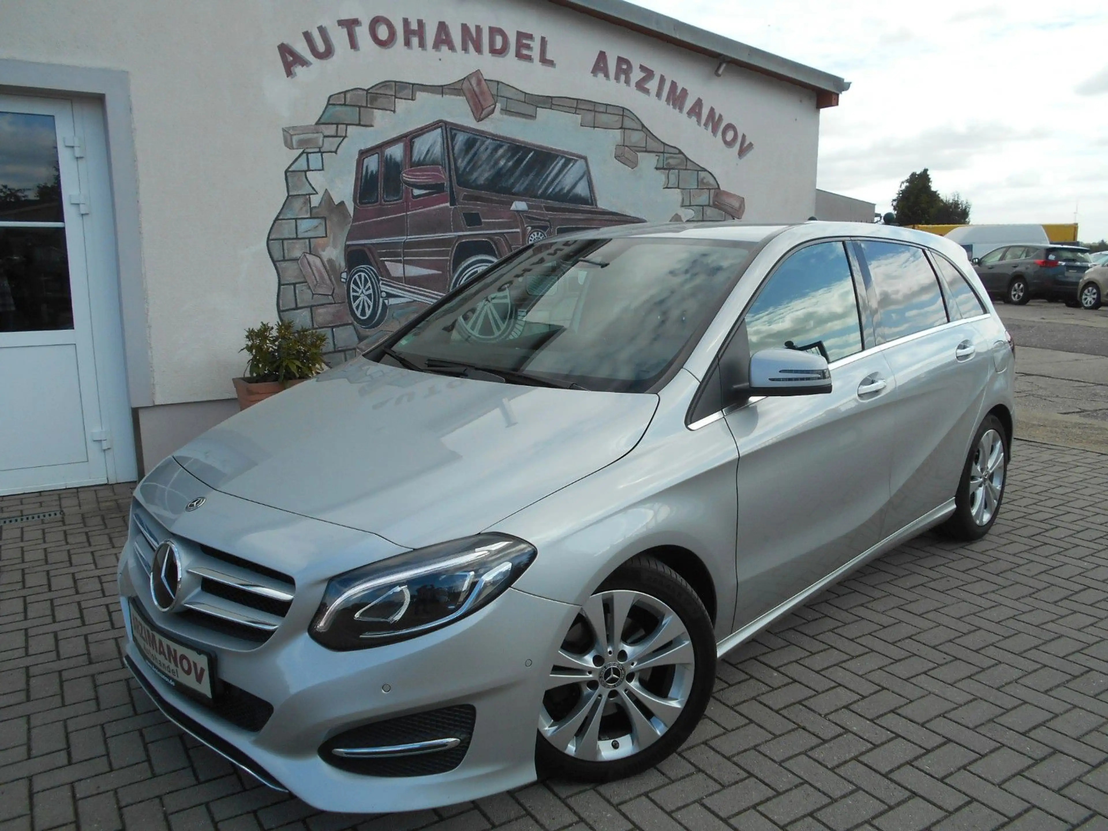 Mercedes-Benz B 220 d 4MATIC DCT LED/NAVI/LEDER/PDC