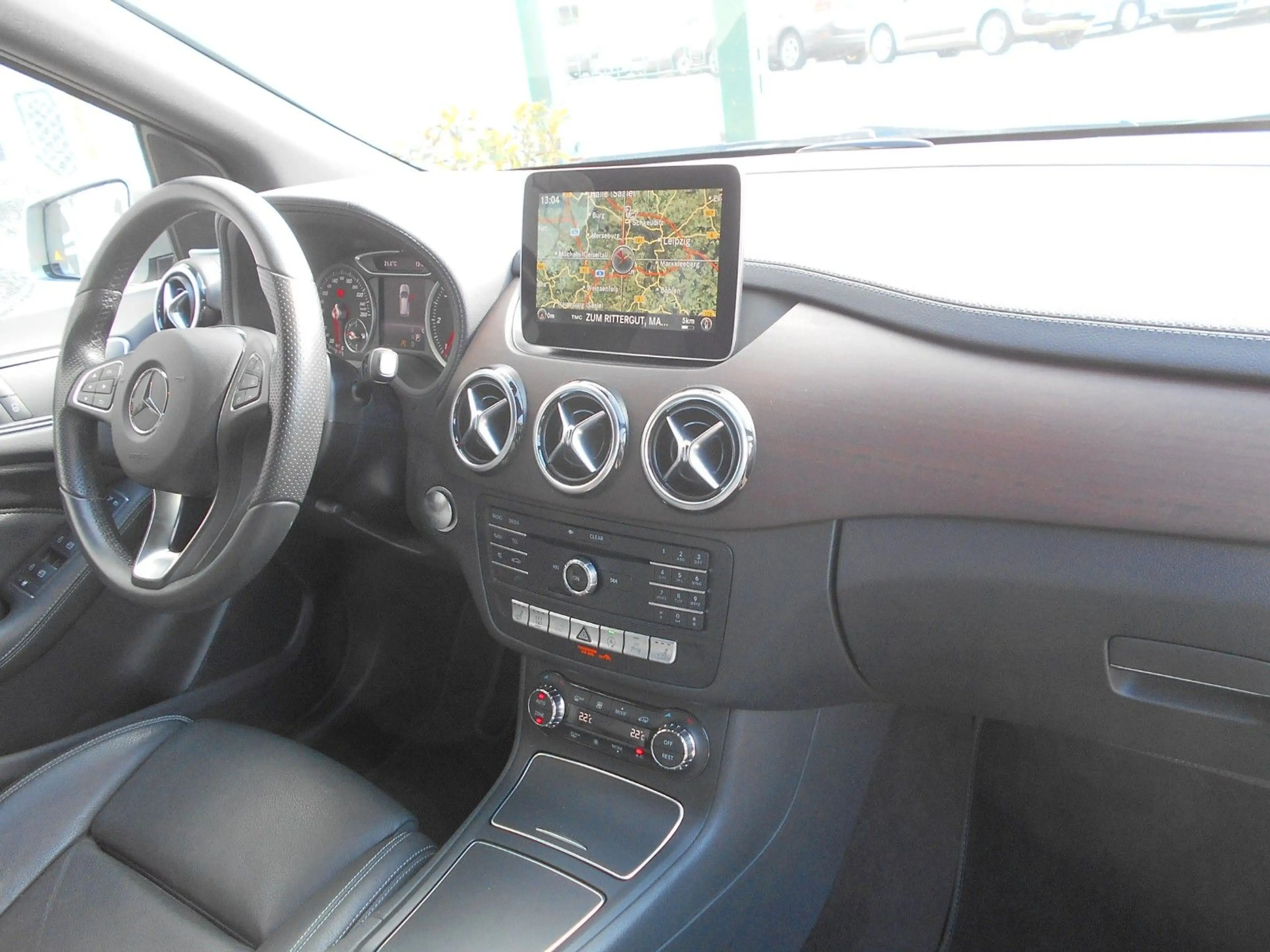 Mercedes-Benz B 220 d 4MATIC DCT LED/NAVI/LEDER/PDC — photo 6