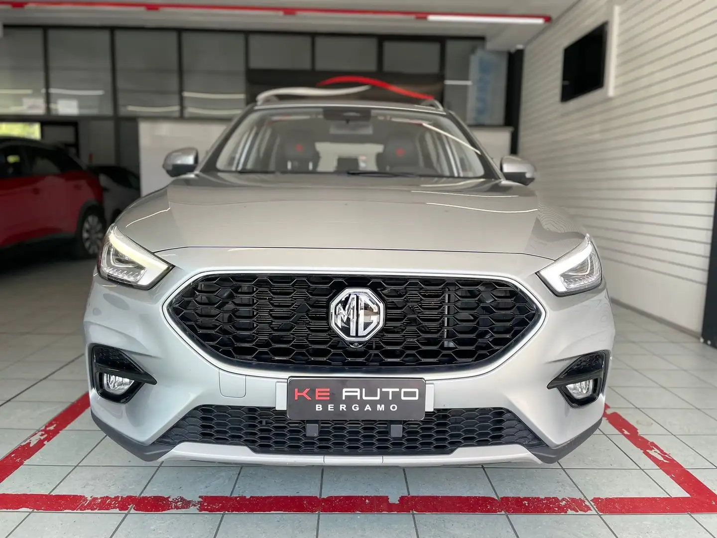 MG ZS 1.5 Luxury Grigio - 2