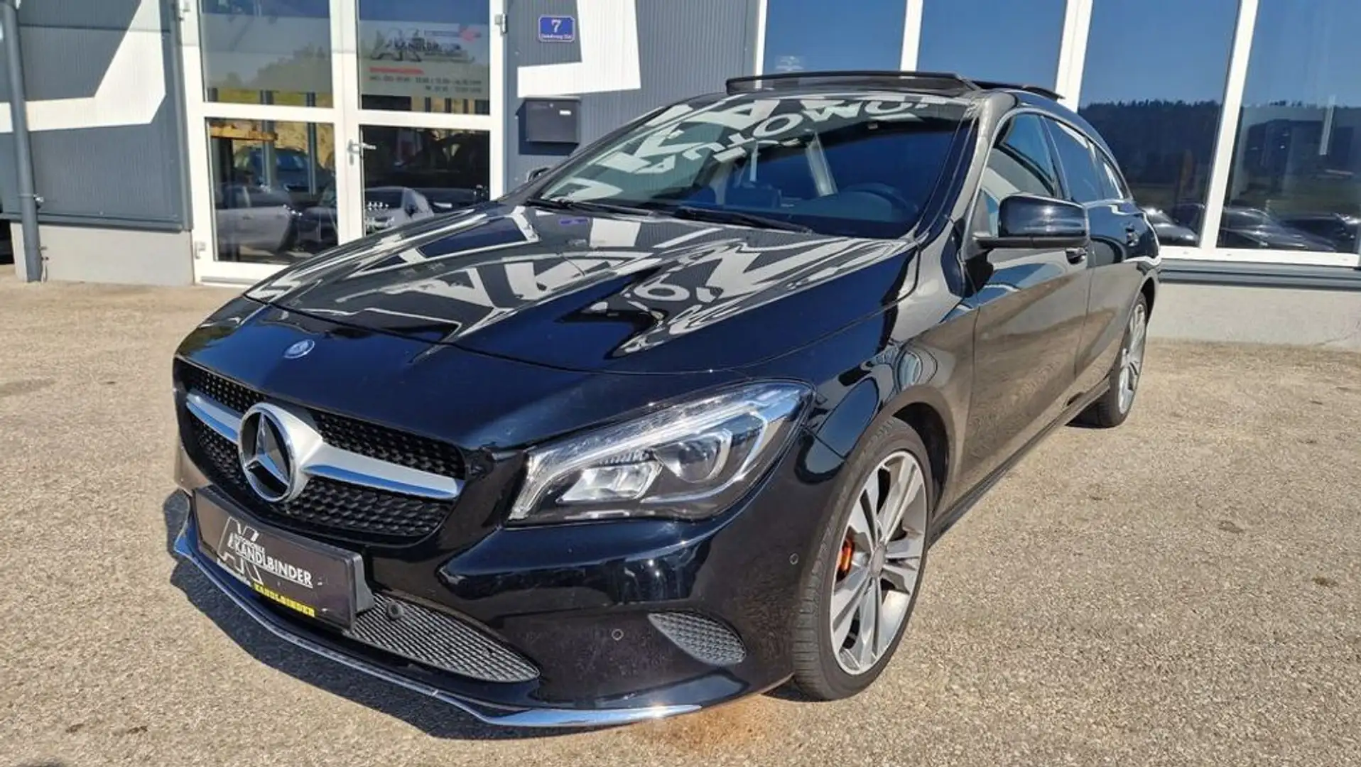 Mercedes-Benz Sonstige CLA SB 220 CDI 4Matic Schwarz - 1