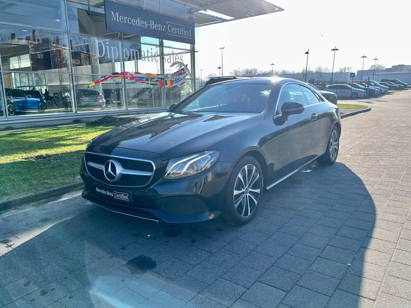 Mercedes-Benz E 220 Coupé d Noir - 1