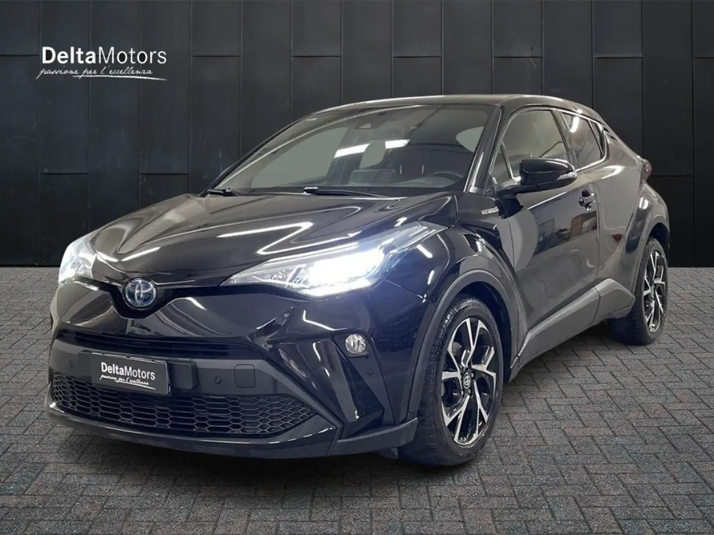 Toyota C-HR 1.8 Hybrid Trend Černá - 1